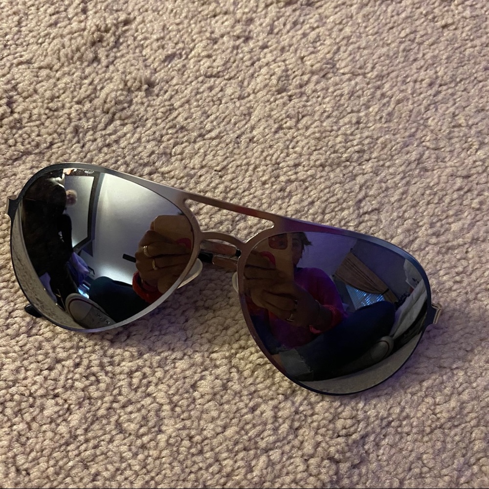 Gunmetal aviators